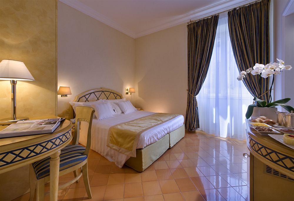 Miramare E Castello Hotel Ísquia Quarto foto